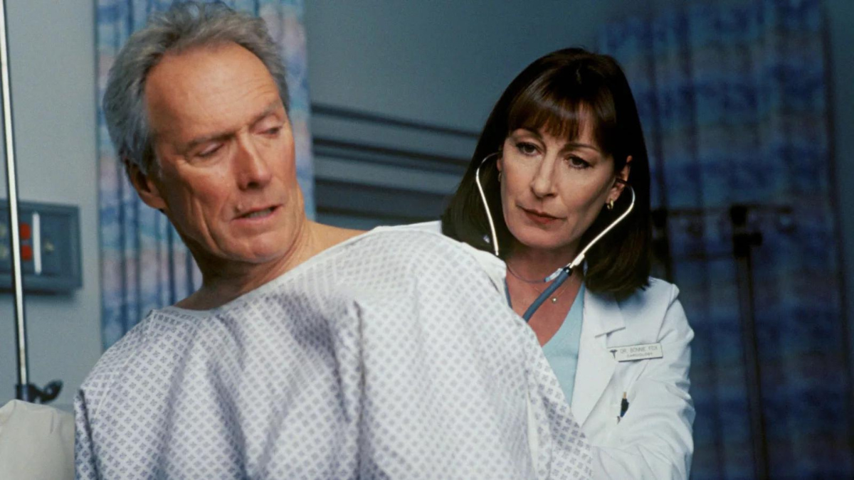 El thriller de misterio y suspenso, Deuda de sangre, fue producido, dirigido por Clint Eastwood. El thriller de misterio y suspenso, Deuda de sangre, fue producido, dirigido por Clint Eastwood.