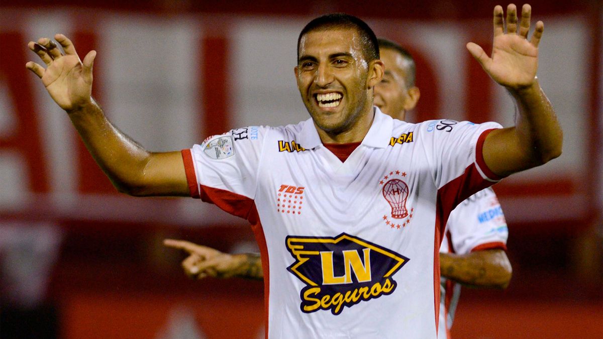 Ram&oacute;n Wanchope &Aacute;bila podr&iacute;a volver a Hurac&aacute;n, donde dej&oacute; un gran recuerdo.