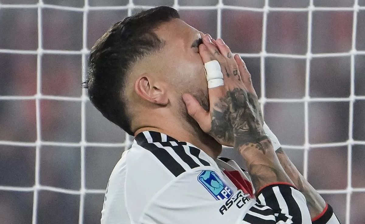 Nicolás Otamendi criticó duramente al árbitro del partido contra Tigre.