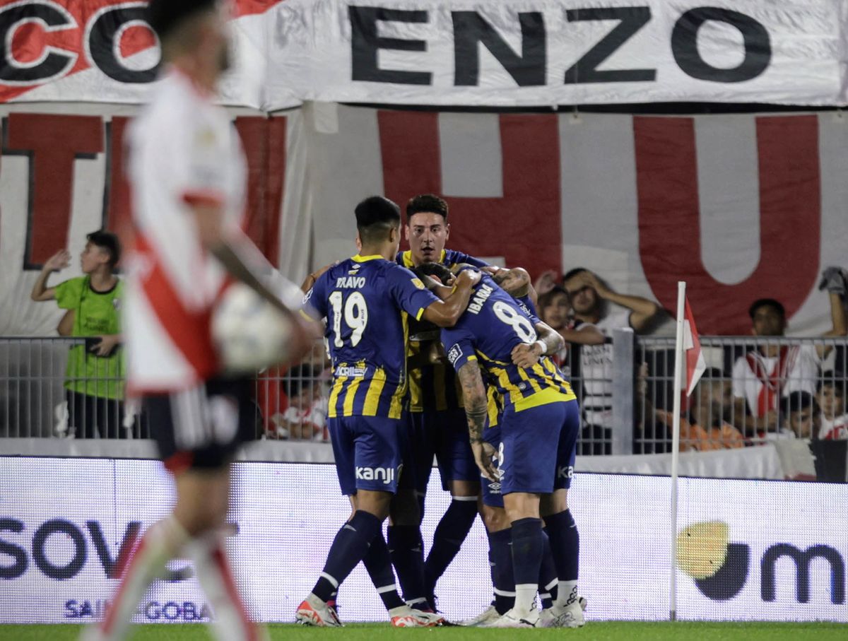 River lo dio vuelta ante Rosario Central en el Monumental. River lo dio vuelta ante Rosario Central en el Monumental.