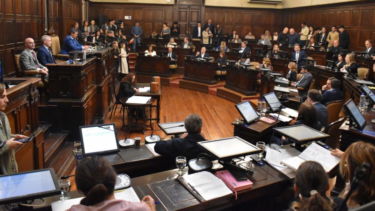 La sesión de la Cámara de Diputados que rechazó la denuncia contra Andrés Lombardi. La sesión de la Cámara de Diputados que rechazó la denuncia contra Andrés Lombardi.