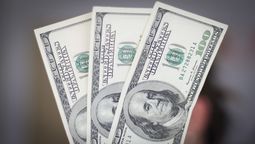 Hubo retracción este jueves en la venta del dólar blue hoy en Mendoza. Algunas medidas que influyeron fueron los operativos de Gendarmería en las cuevas financieras.