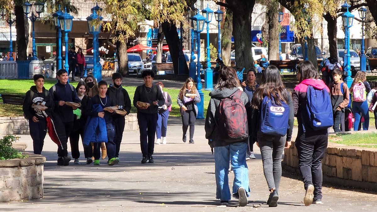 El pronóstico del tiempo en Mendoza anticipa para este martes algo nublado con ascenso de la temperatura.
