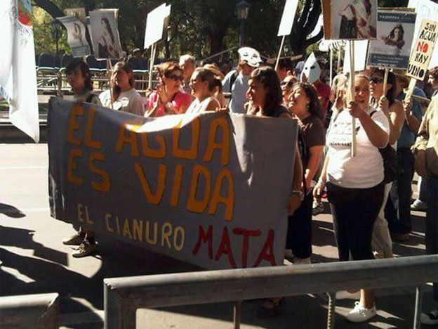 La marcha antiminera convocó a más de 7.000 personas y reclamó: sin agua no hay Vendimia