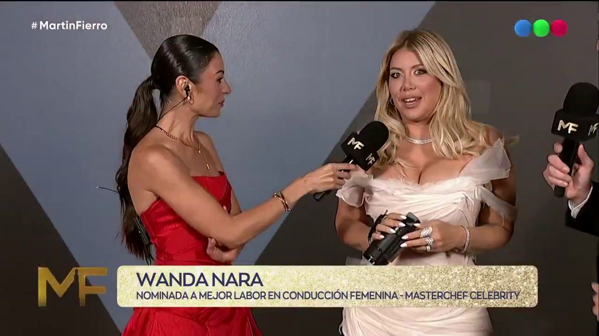 El insólito look de Wanda Nara en los Martín Fierro.