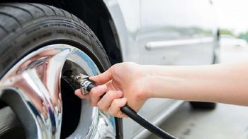 Ni 28, ni 30: cuánta presión de aire deben tener las ruedas del auto para salir a la ruta Ni 28, ni 30: cuánta presión de aire deben tener las ruedas del auto para salir a la ruta
