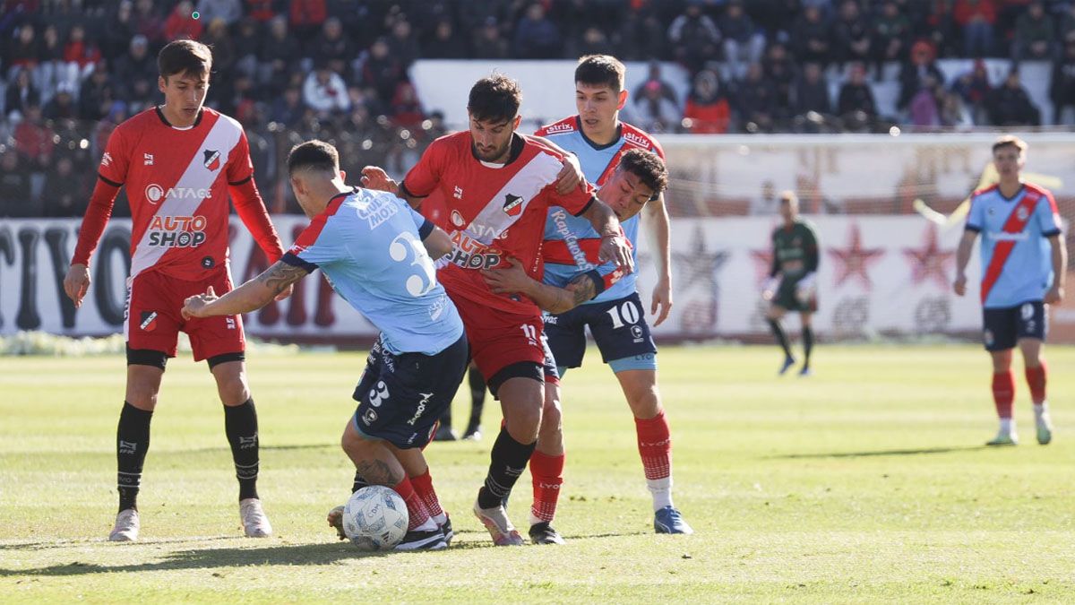 Deportivo Maipú le ganó a Arsenal como local.