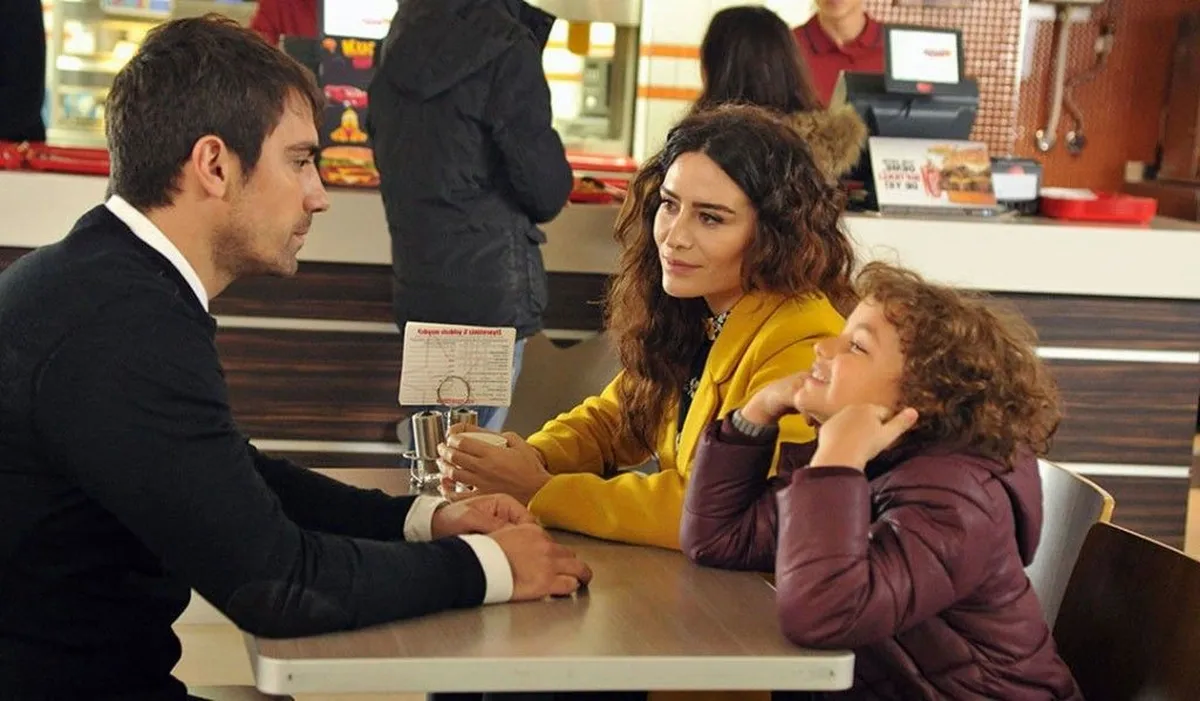 Intersection Novela Turca En Español Capitulos Completos La serie turca de Netflix sobre un amor prohibido que te hará suspirar
