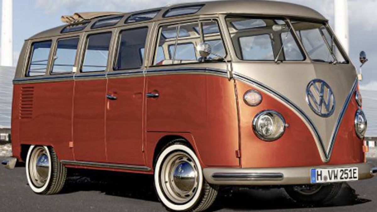 Un viejo modelo de la Combi VW de 1966 fue restaurado con motor eléctrico y varias mejoras en Hannover.