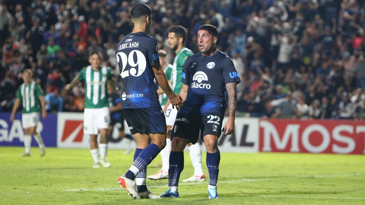 Federico Castro grita con alma y vida su gol en la Lepra. Federico Castro grita con alma y vida su gol en la Lepra.