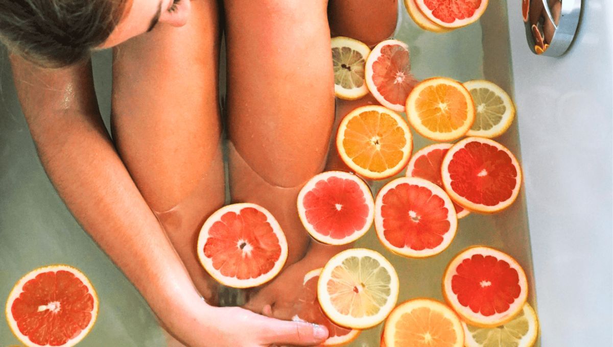 Bañarse con presencia de frutas puede ser beneficioso en muchos sentidos