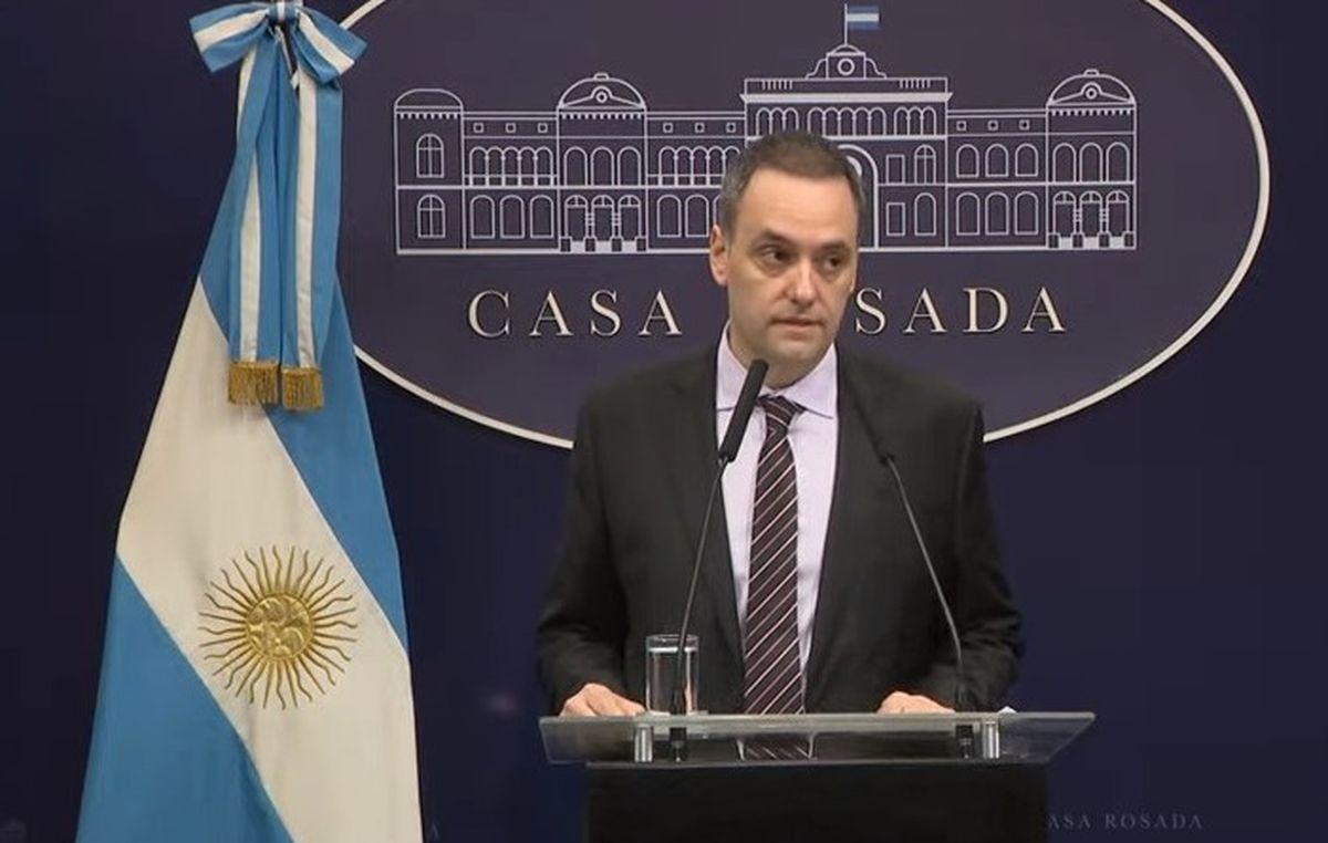 Adornis confirmó que la confernecia de prensa de Milei será a las 21.