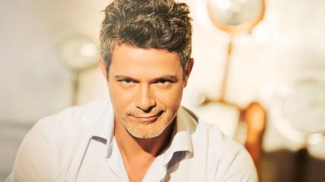Impactante foto de Alejandro Sanz maquillado