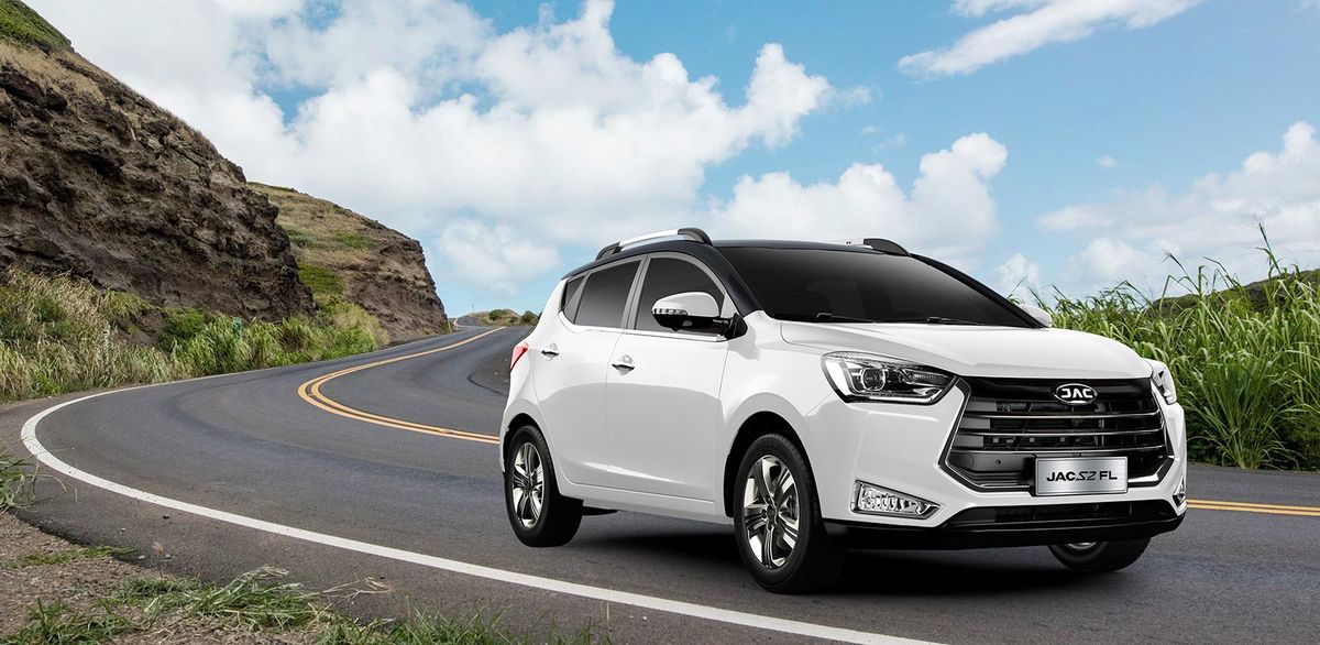 El JAC S2 MT Intelligent FL tiene un precio extremadamente competitivo en el mercado Argentino, y viene de China. El JAC S2 MT Intelligent FL tiene un precio extremadamente competitivo en el mercado Argentino, y viene de China.