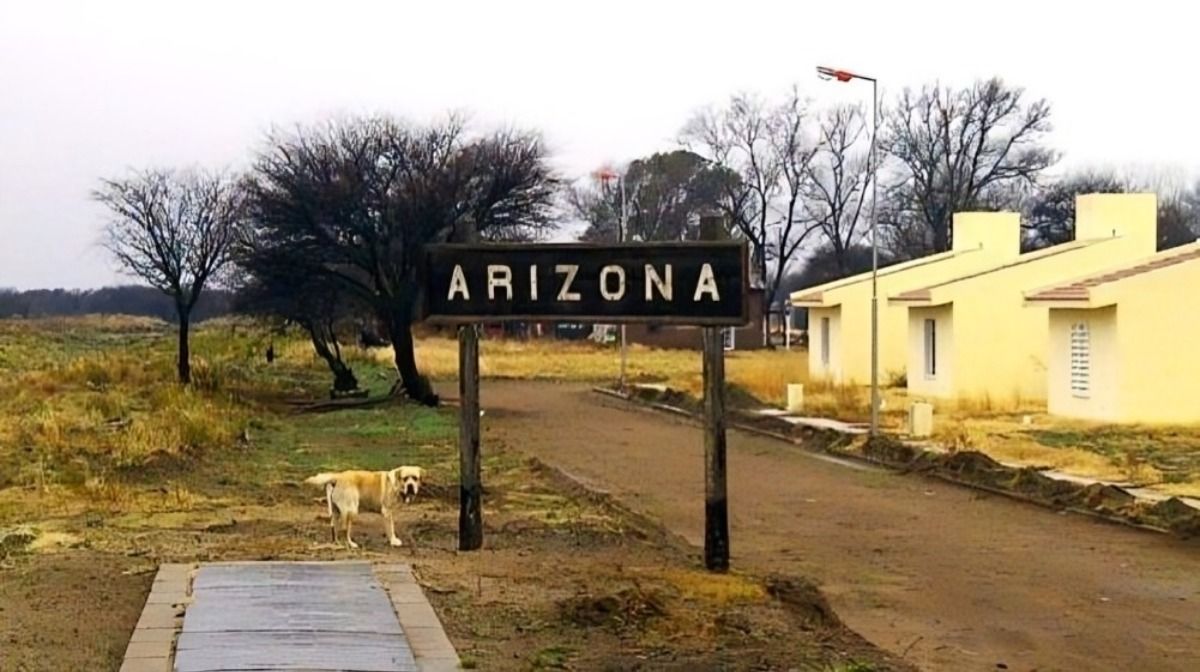 Arizona cuenta con poco más de 1.000 habitantes. El perro es inocente. Foto: municipiosycomunas.com.ar