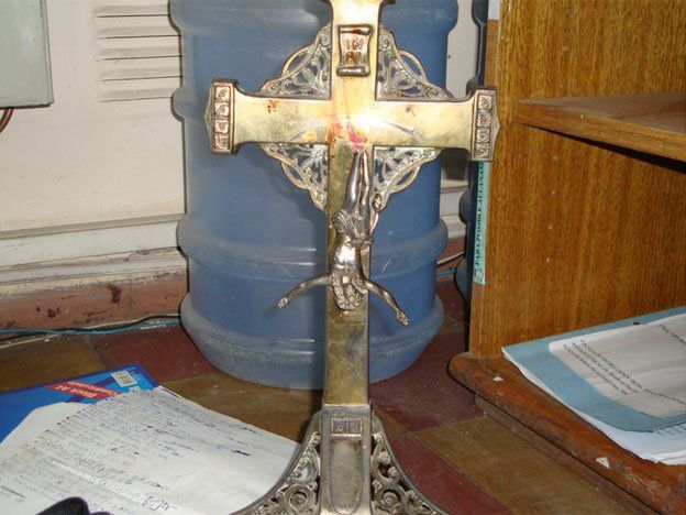Maleficios y conjuros ante un Cristo invertido eran las armas de los hechiceros para callar a sus víctimas