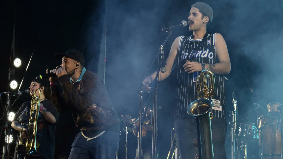 La Skandalosa Tripulación: fiesta asegurada. La Skandalosa Tripulación: fiesta asegurada.