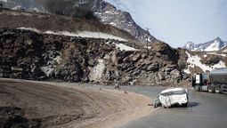 El accidente ocurrió este sábado en la curva 20 en Los Caracoles, camino a Chile.