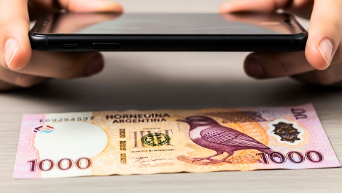 La cámara de tu celular puede ayudarte a detectar billetes falsos 