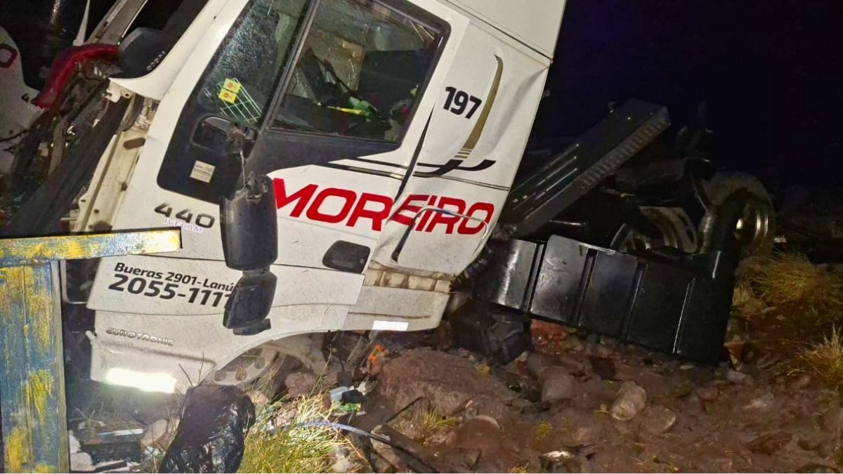 El accidente del camión produjo el corte en el paso a Chile. El accidente del camión produjo el corte en el paso a Chile.