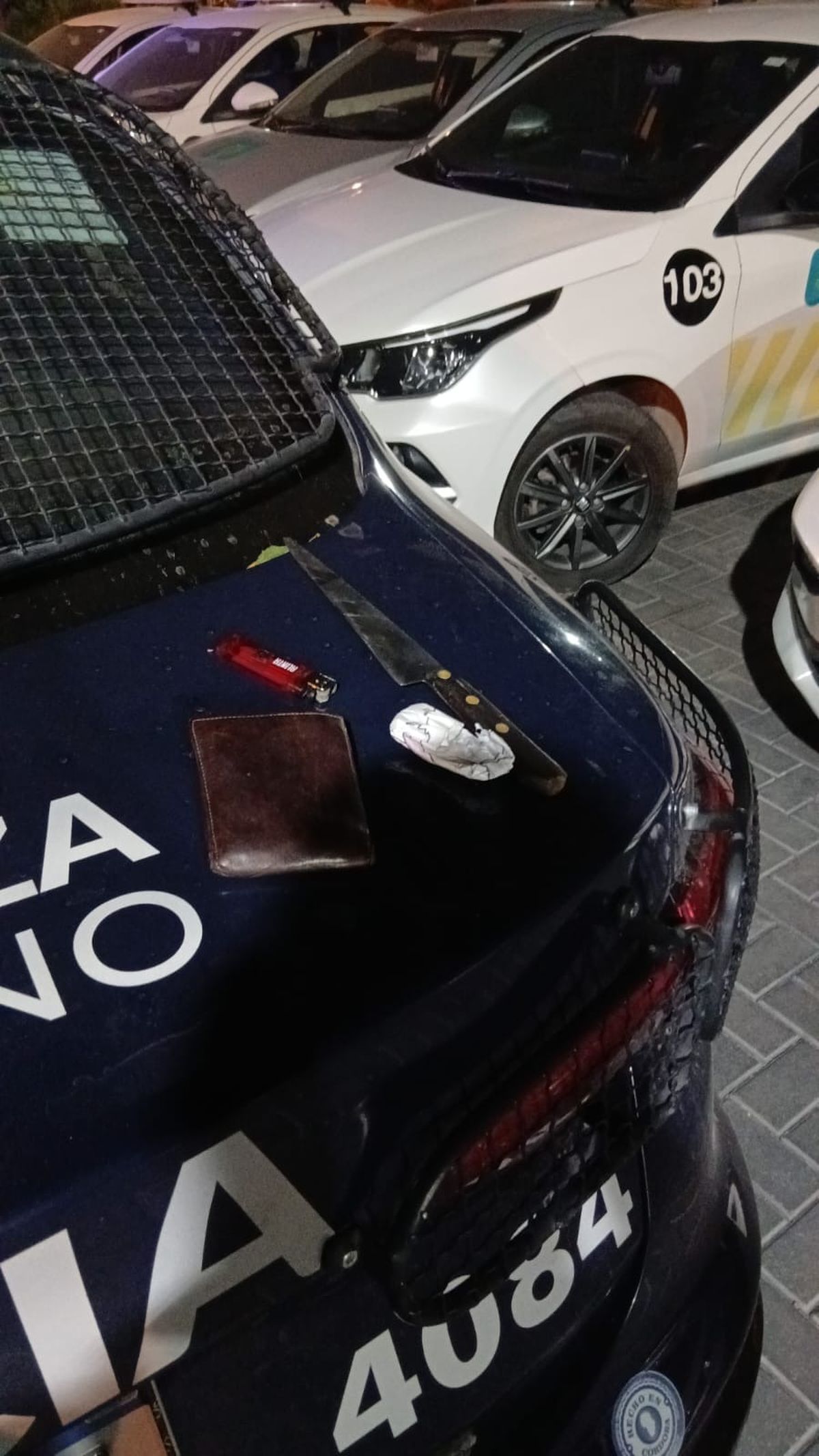 Los elementos que le secuestraron al delincuente tras ser detenido.