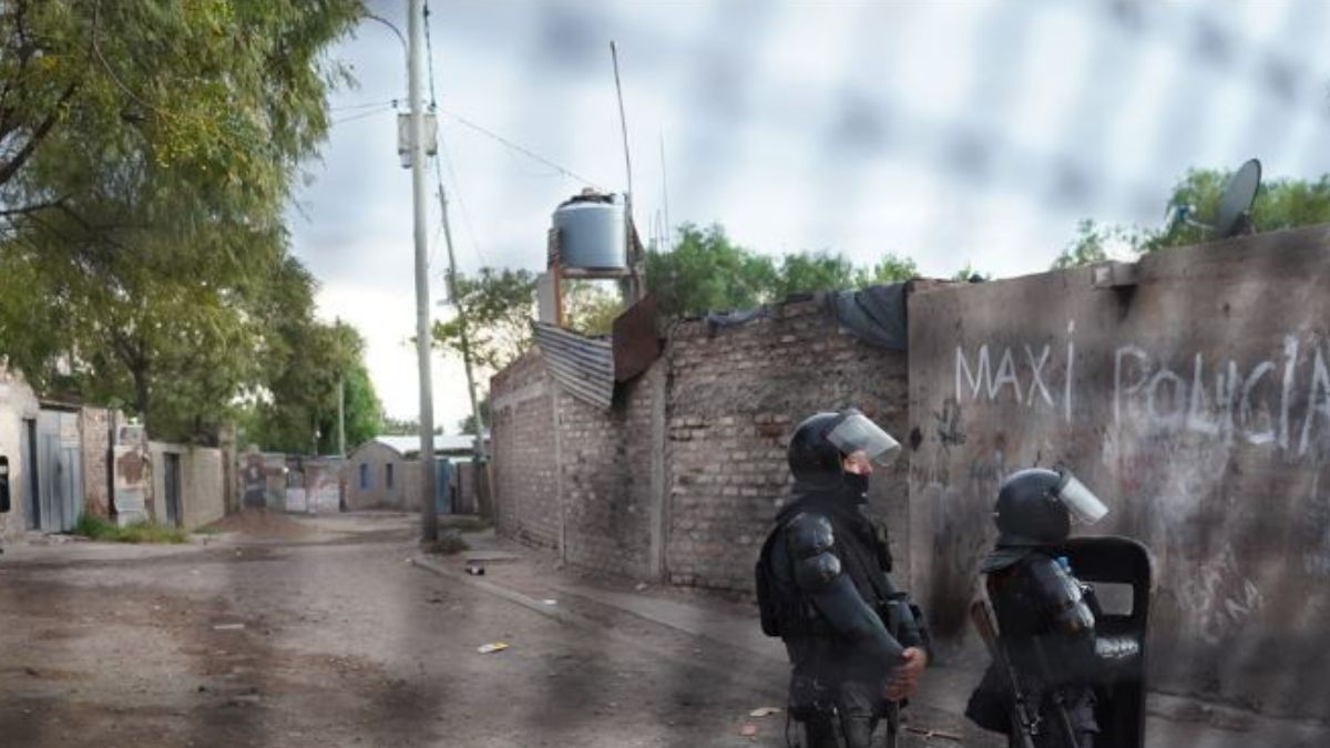 El Ministerio de Seguridad presentó una denuncia ante la Justicia Federal por la desaparición de elementos secuestrados.