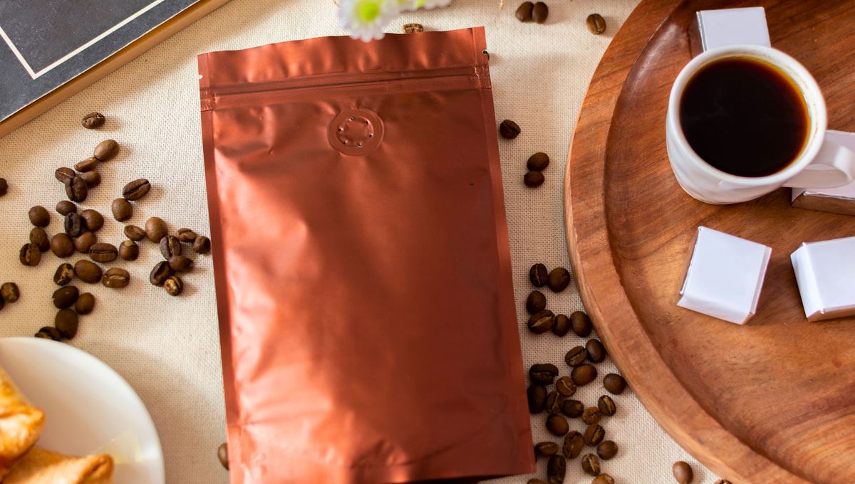 El café tostado es mucho más intenso, puro y sabroso. El café tostado es mucho más intenso, puro y sabroso.