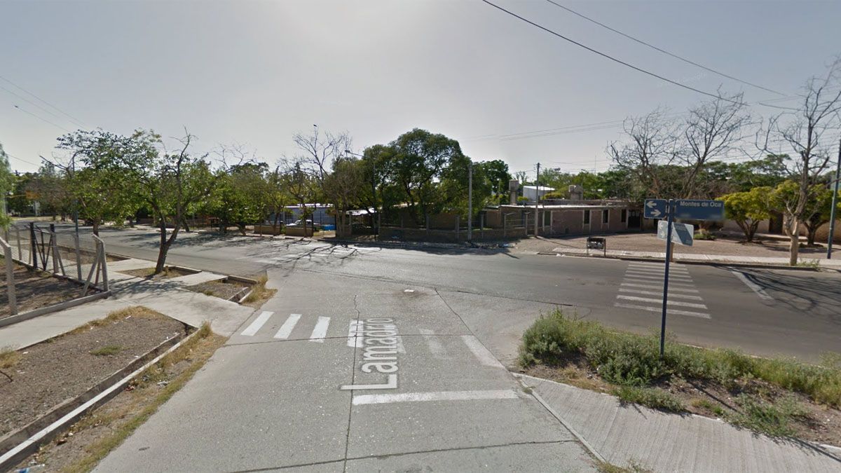 Un joven se peleaba con un hombre en calle Montes de Oca y lamadrid, de Godoy Cruz, su padre se metió a defenderlo, pero fue asesinado de un disparo en la cabeza.