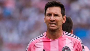 Está fingiendo: las insólitas críticas hacia Messi luego de la confirmación de su lesión Está fingiendo: las insólitas críticas hacia Messi luego de la confirmación de su lesión