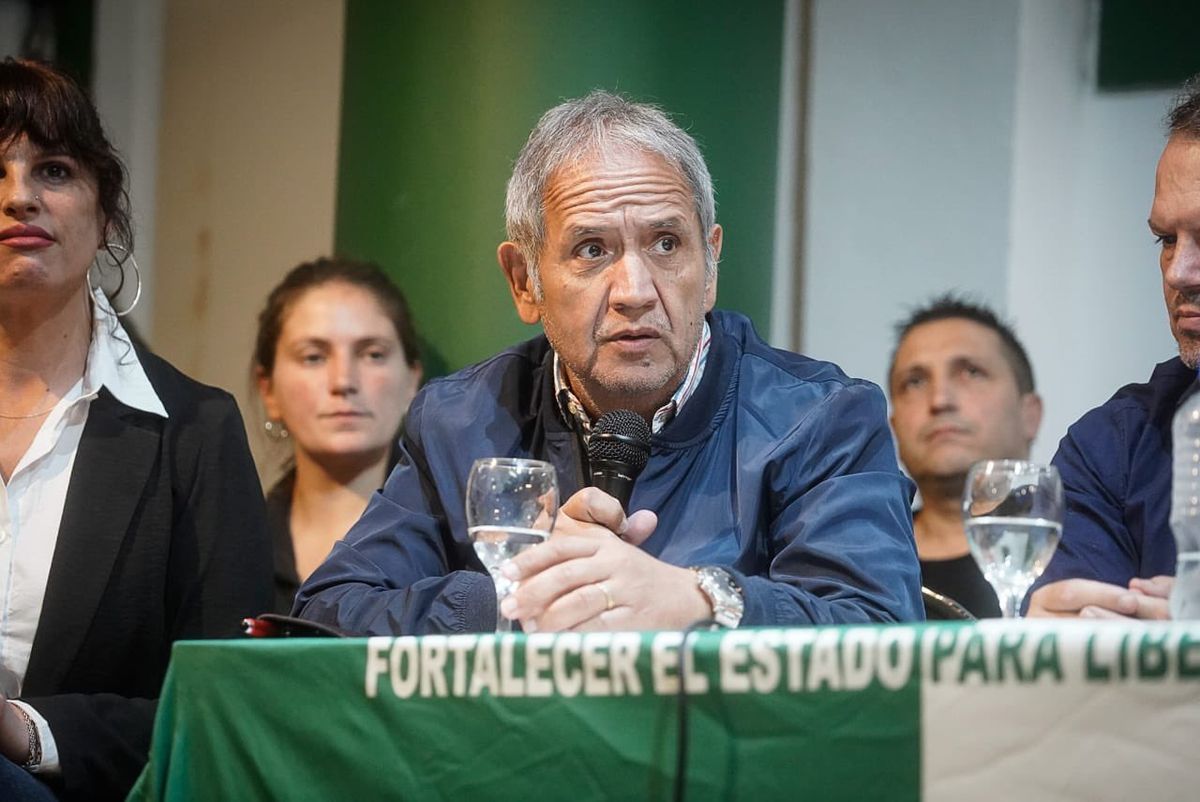 Sergio Palazzo salió a militar la idea de un gran paro nacional.