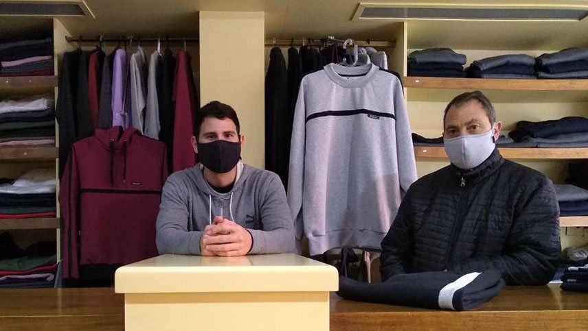 El jugador que se dedica a vender ropa en medio de la cuarentena