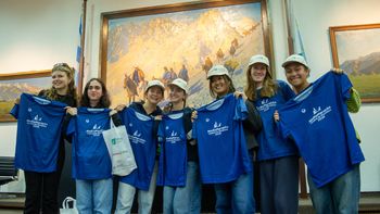 Estudiantes de Estados Unidos llegaron a Mendoza para vivir con familias locales y conocer la cultura Estudiantes de Estados Unidos llegaron a Mendoza para vivir con familias locales y conocer la cultura