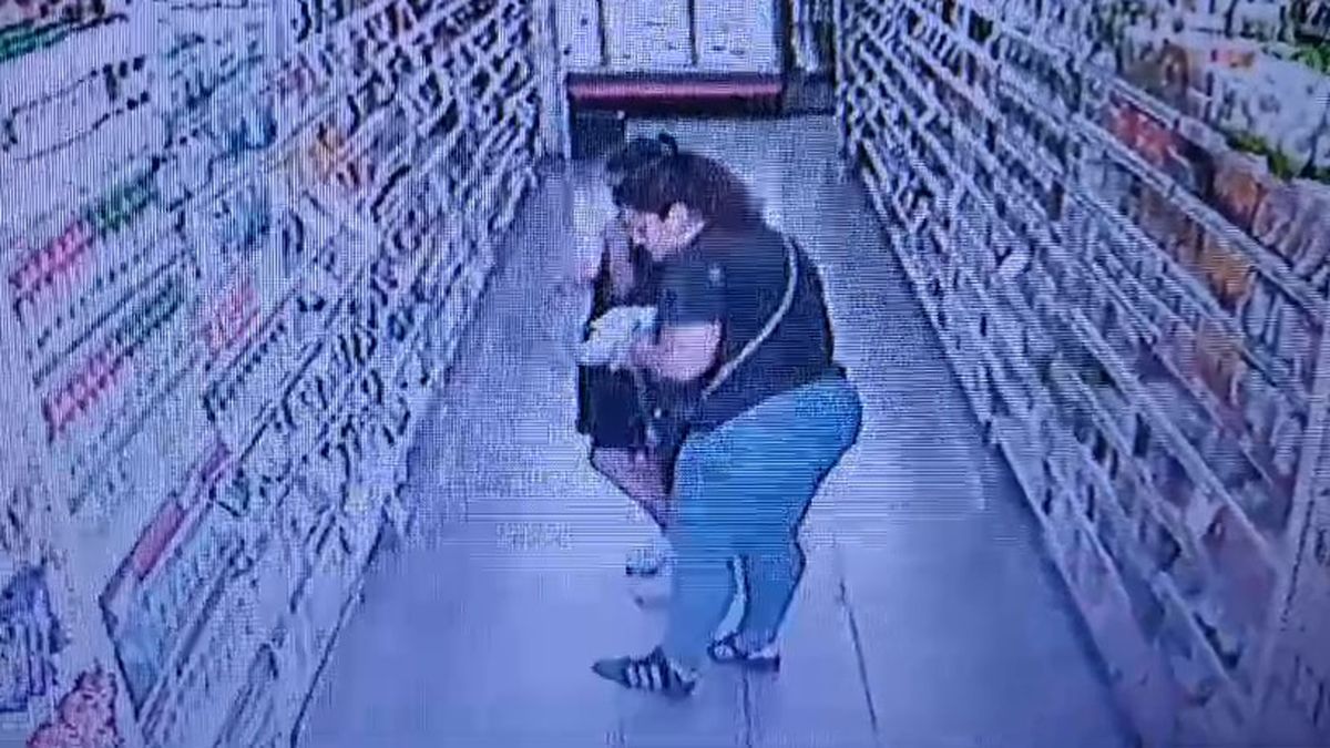 Las mujeres fueron filmadas en al menos seis robos en sucursales del supermercado Átomo de Rivadavia