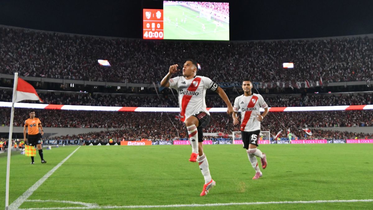 Quintero brilló en el Monumental.