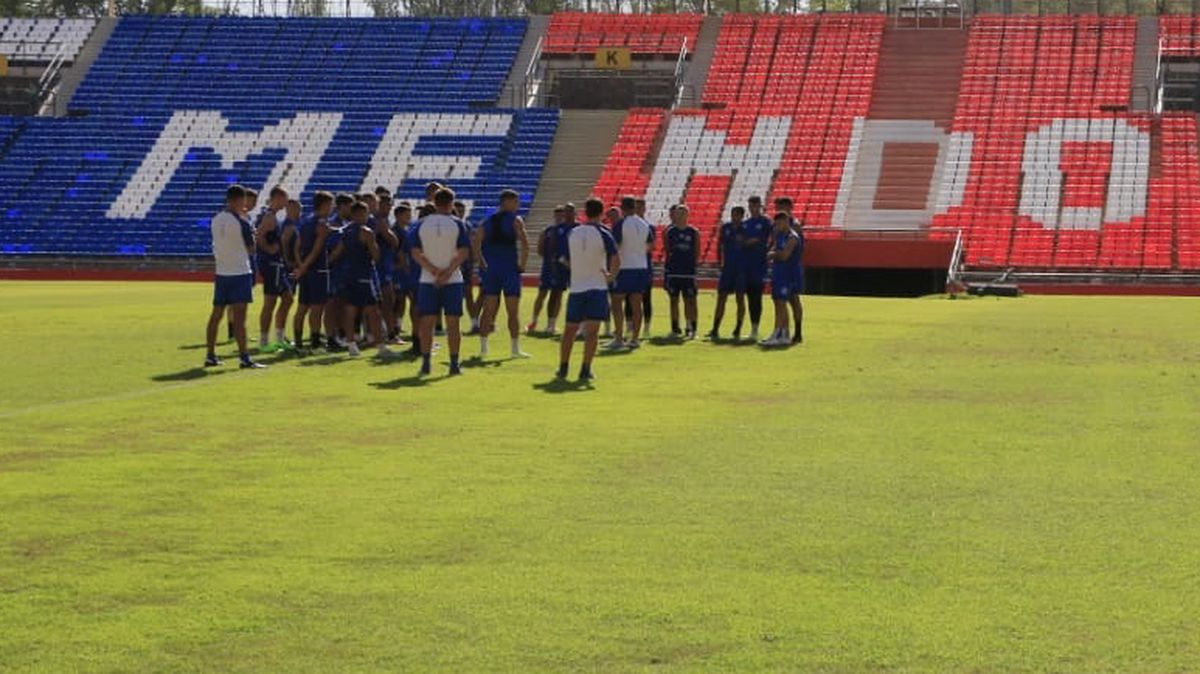 Godoy Cruz tuvo su ensayo de fútbol en el Malvinas.