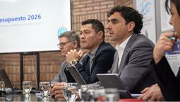 Natalio Mema presentó el Presupuesto 2026 del Ministerio de Gobierno, con foco en el Metrotranvía y el Tren de Cercanías del Este. Natalio Mema presentó el Presupuesto 2026 del Ministerio de Gobierno, con foco en el Metrotranvía y el Tren de Cercanías del Este.