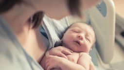 Tres proyectos oficialistas para ampliar las licencias de maternidad están frenados
