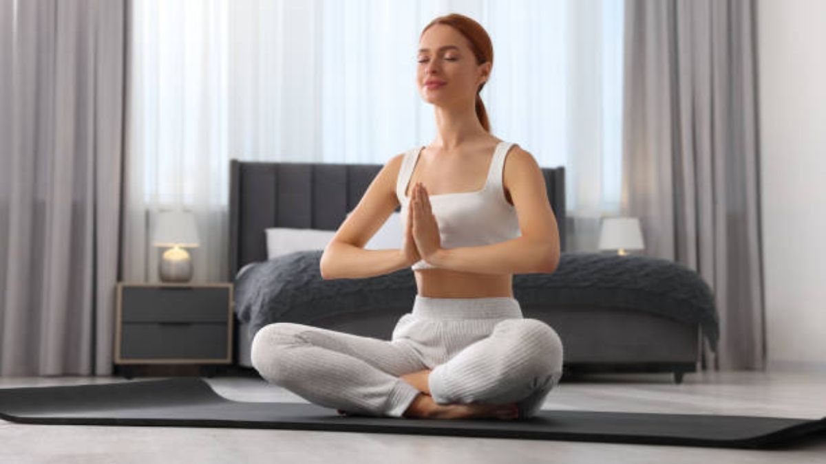 Conoce cuál es la postura que deberás incorporar a tu rutina de yoga.