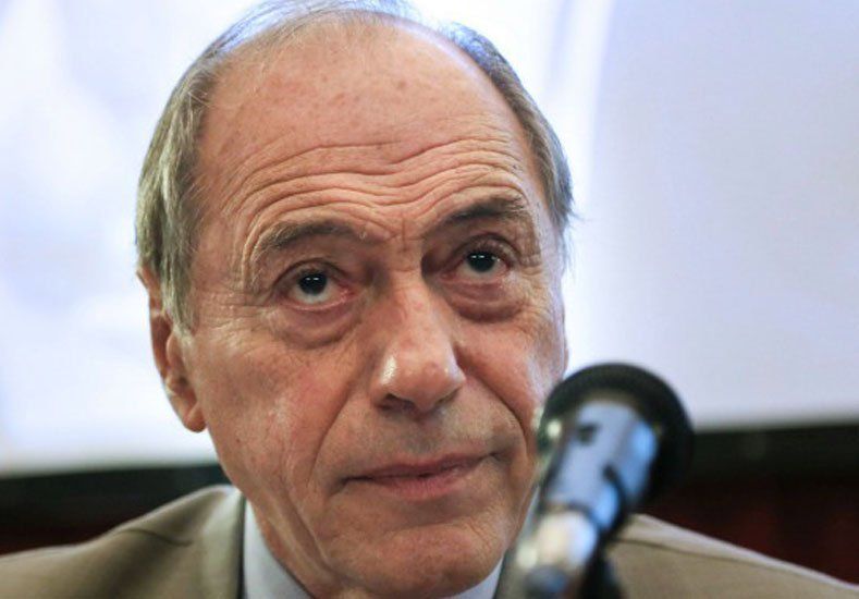 El Colegio de Abogados de la Capital Federal le suspendió la matrícula a Raúl Zaffaroni