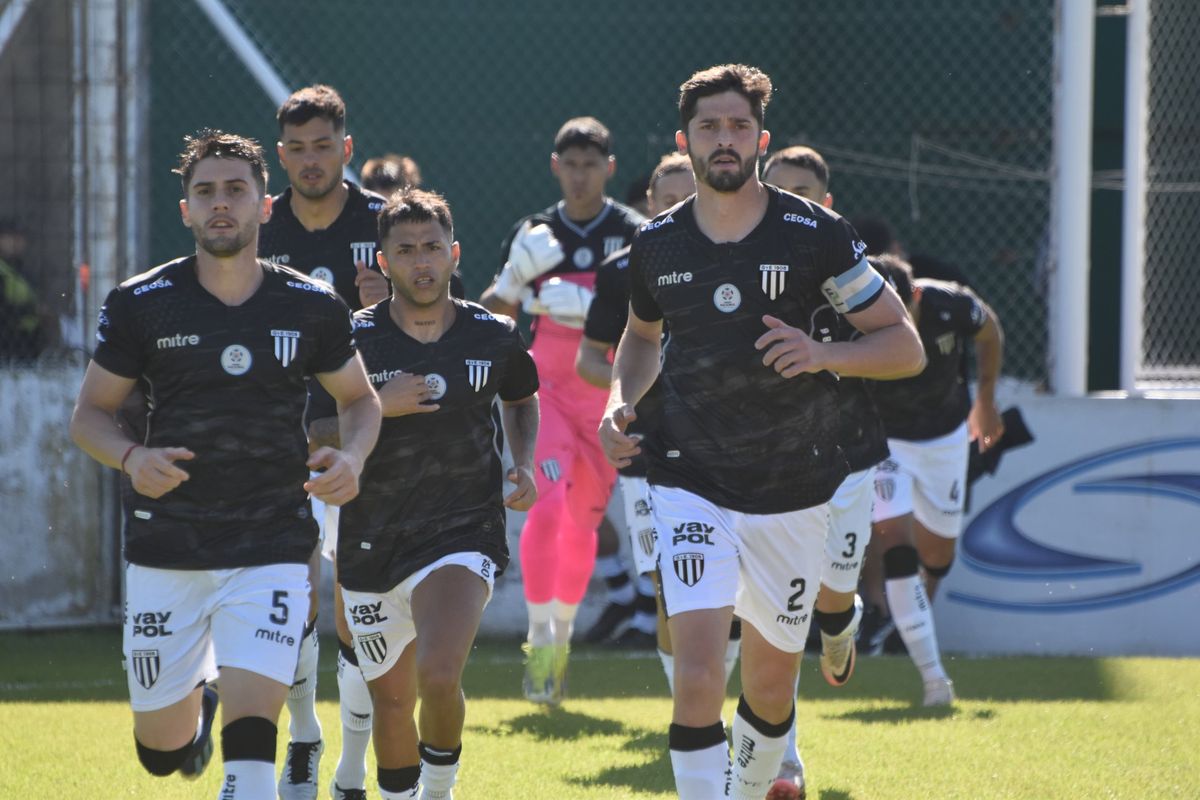El Lobo está a tres partidos de la final por el ascenso.