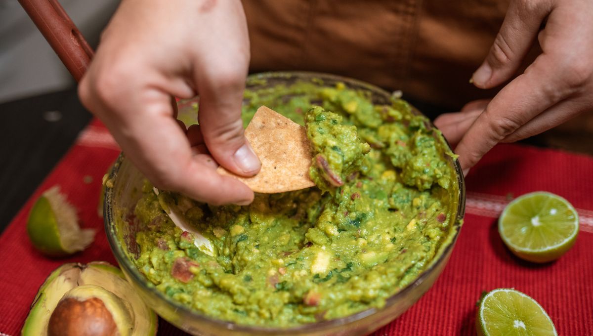 La mejor receta para obtener un rico guacamole al mejor estilo de México. La mejor receta para obtener un rico guacamole al mejor estilo de México.
