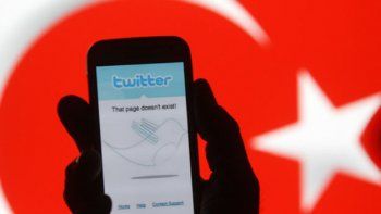 Turquía multó a Twitter por propaganda terrorista