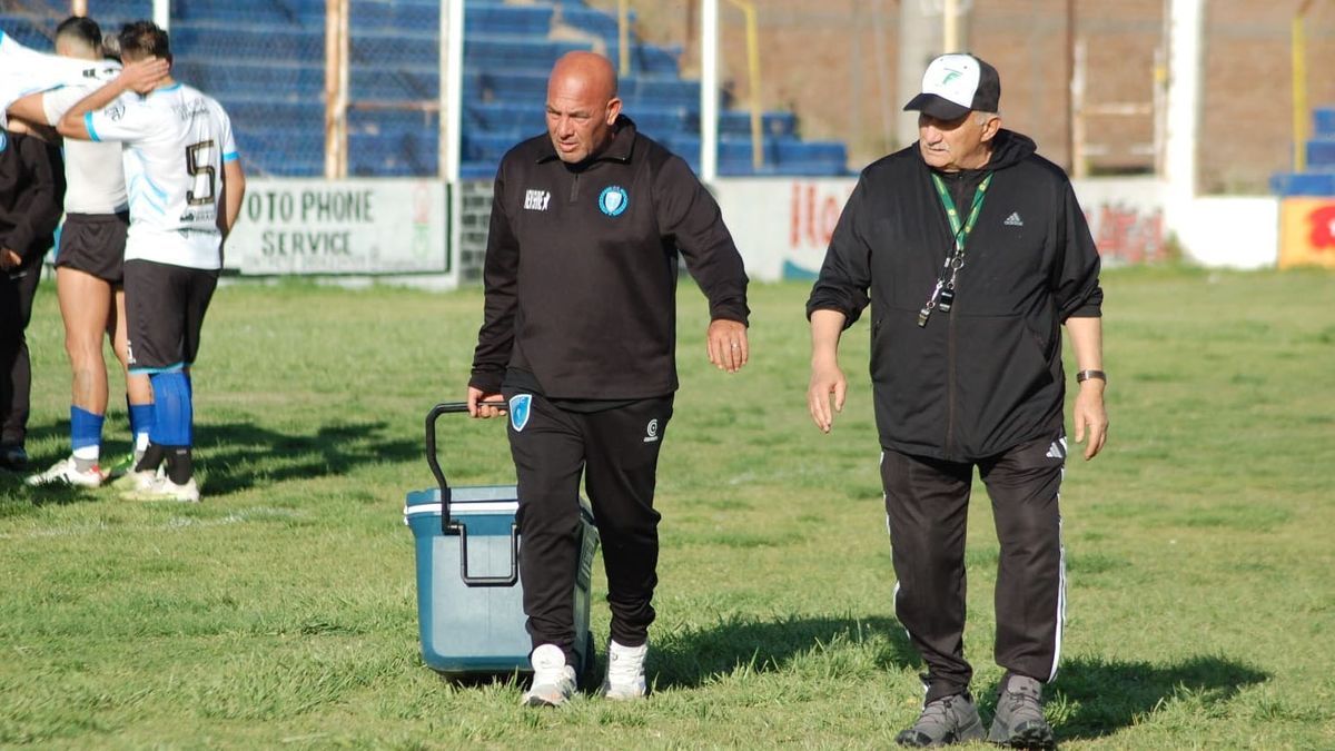 El Gringo Carlos Sperdutti junto a Gonzalo Torres su ayudante de campo. El Gringo Carlos Sperdutti junto a Gonzalo Torres su ayudante de campo.