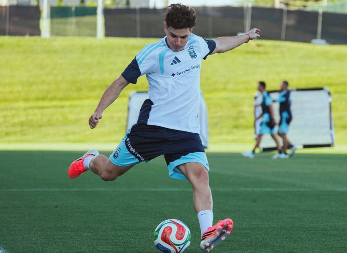 Julián Álvarez no jugó los amistosos, pero no hay dudas que estará en el Mundial 2026 con la Selección argentina. Julián Álvarez no jugó los amistosos, pero no hay dudas que estará en el Mundial 2026 con la Selección argentina.