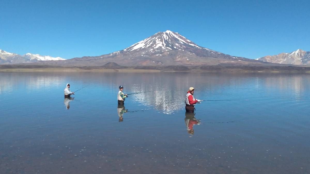 Paradisíaco. La pesca es una de las actividades que los turistas pueden realizar en la Laguna del Diamante. Paradisíaco. La pesca es una de las actividades que los turistas pueden realizar en la Laguna del Diamante.