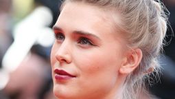Gaia Weiss, actriz de La Revolución, la serie francesa de terror de Netflix.