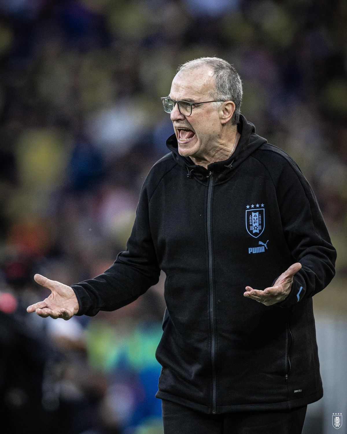 El ciclo de Marcelo Bielsa en Uruguay acumula renuncias de cuatro colaboradores