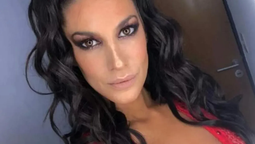 Sin ropa y en hilito, Silvina Escudero se destapó para mostrar sus marquitas: Con cascarita