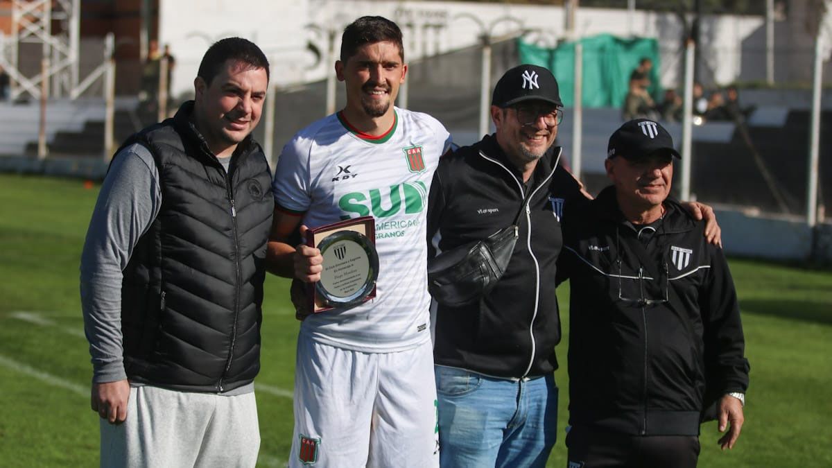 Diego Mondino fue homenajeado por la dirigencia de Gimnasia y Esgrima.