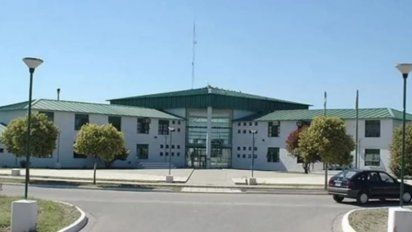 El interno mendocino, quien llegó a la cárcel de San Luis en marzo pasado, murió por las quemaduras sufridas en la celda al incendiarse un colchón
